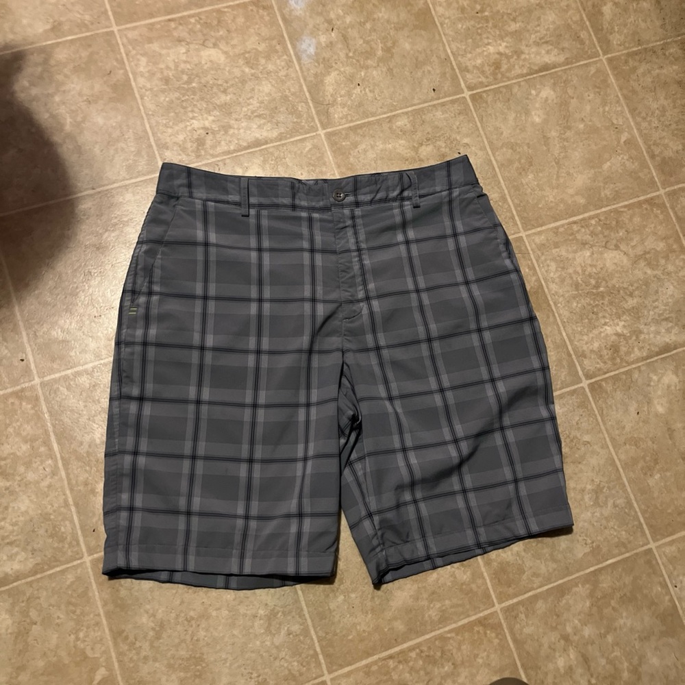 Under Armour match play plaid golf shorts